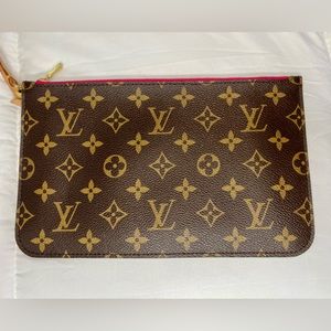 Louis Vuitton GM Neverfull wristlet